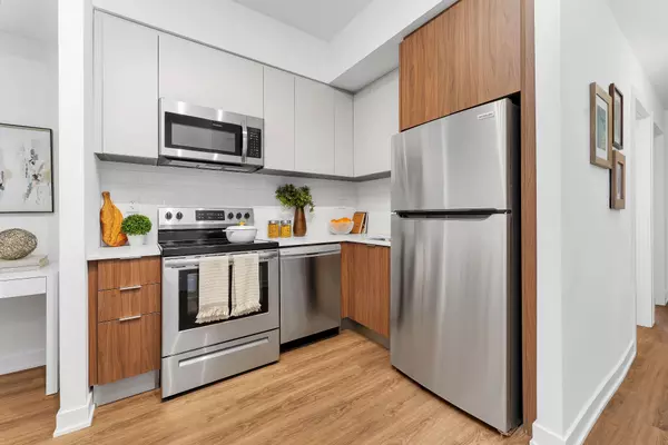 Toronto E06, ON M1L 0J6,39 Danforth RD #116