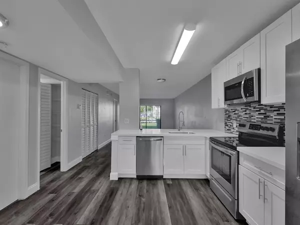 Boca Raton, FL 33428,23442 SW 57th Ave #403