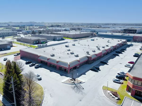 2110 Williams Pkwy #9-10, Brampton, ON L6S 5X6