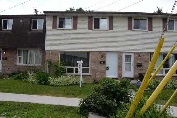Kingston, ON K7M 6V4,901 Oakview AVE #901