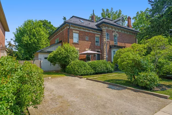 Hamilton, ON L8M 2A3,275 Cumberland AVE