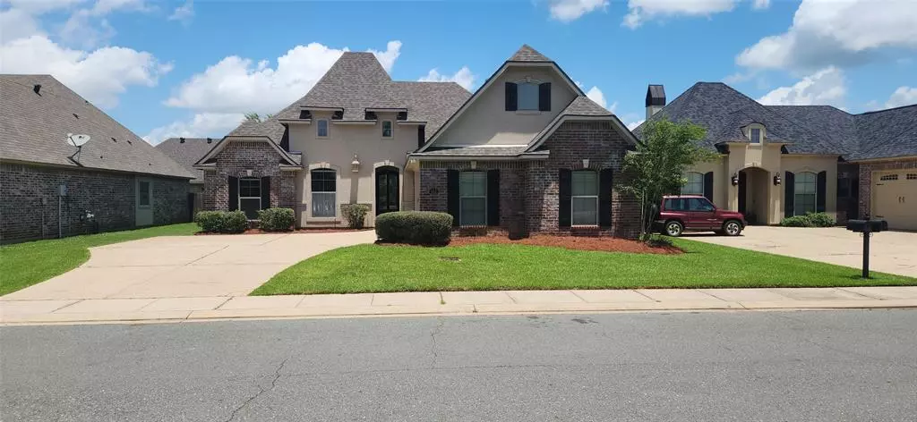 413 Fair Oaks Street, Bossier City, LA 71112