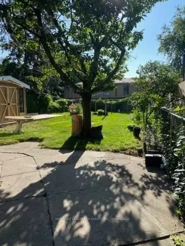11 Hillside DR #Lower, Toronto E03, ON M4K 2M1