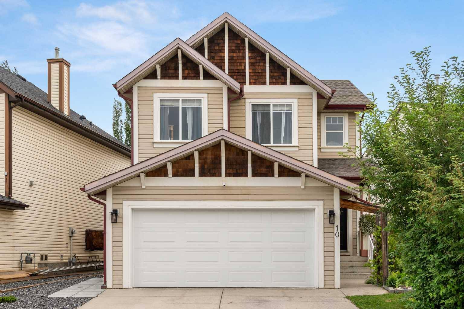 10 Copperfield Close SE, Calgary, AB T2Z 4L2