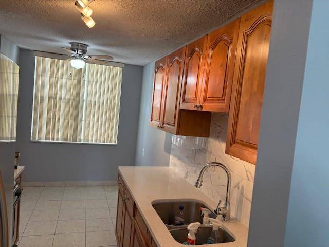 Lauderdale Lakes, FL 33319