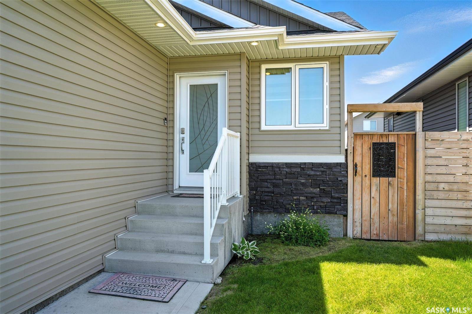 Saskatoon, SK S7L 4Z7,246 Hassard CLOSE