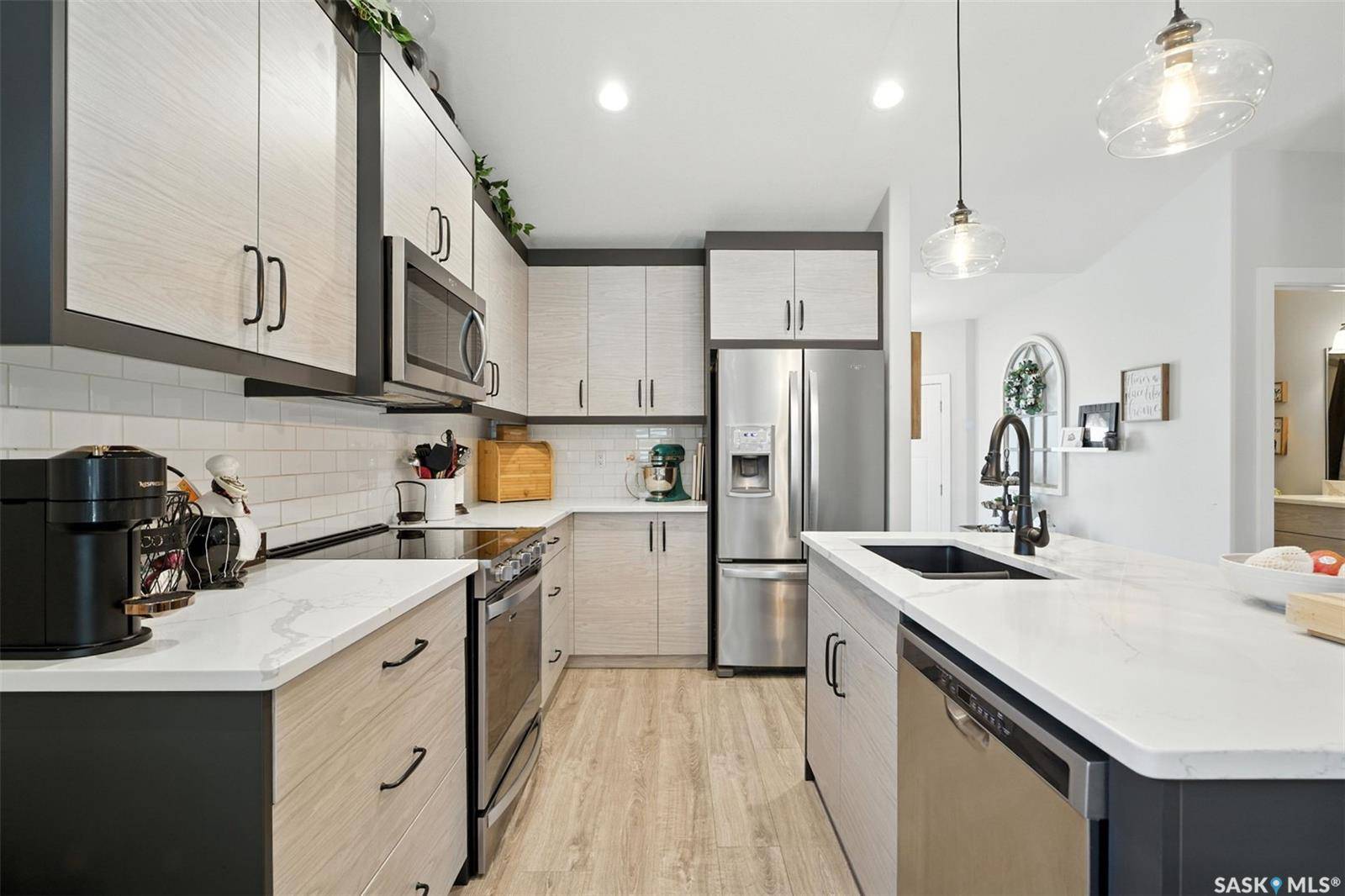 Saskatoon, SK S7L 4Z7,246 Hassard CLOSE
