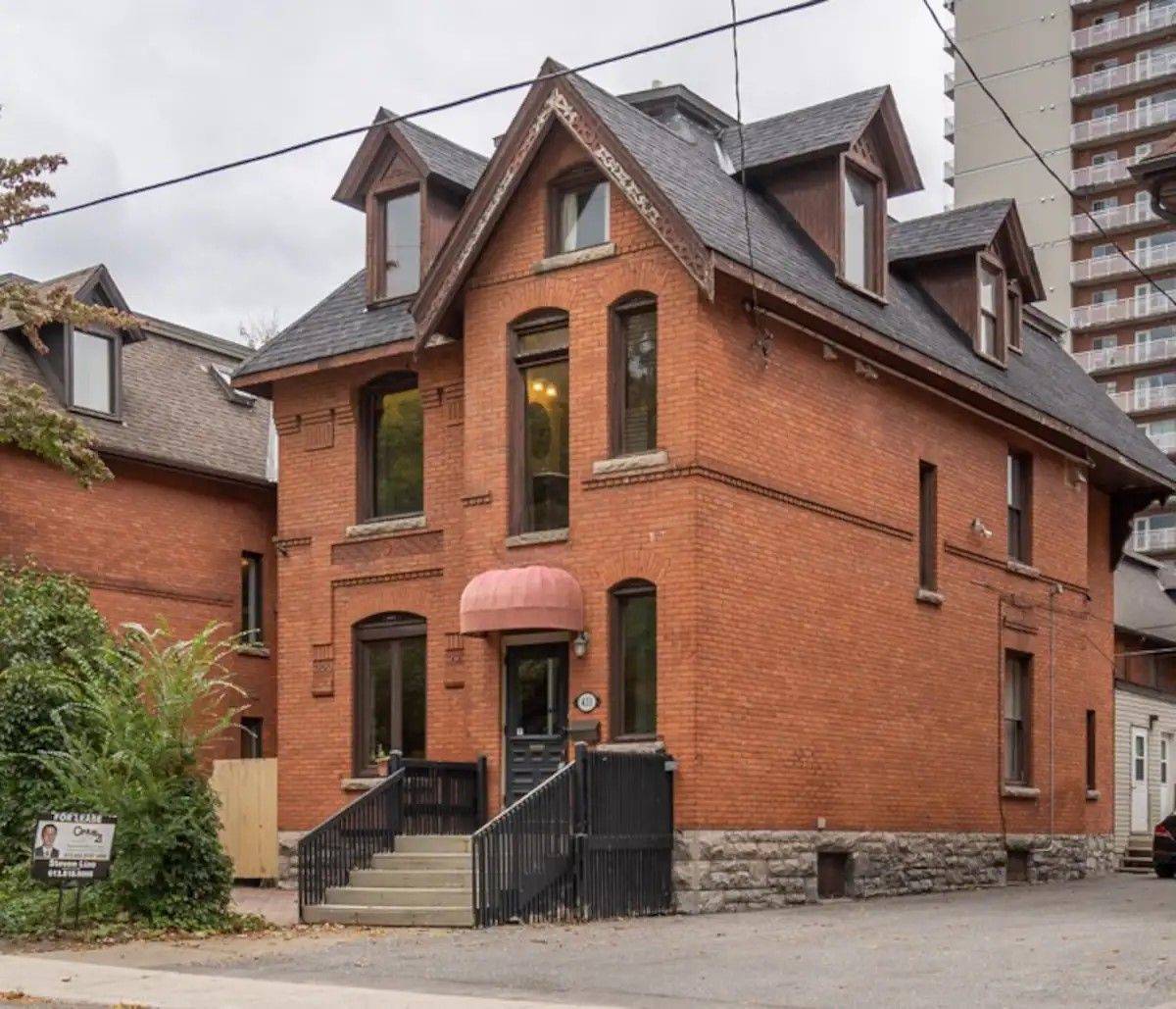431 Gilmour ST, Ottawa Centre, ON K2P 0R5