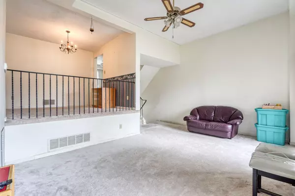 Toronto E07, ON M1V 1V5,1131 Sandhurst CIR #63