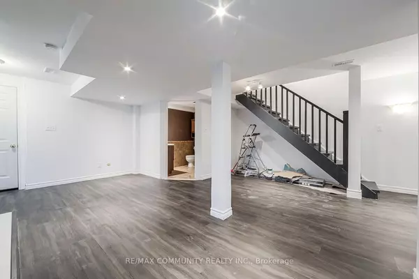 Pickering, ON L1V 6N5,224 Wilcroft CT
