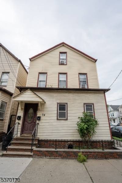 74 4Th St, Elizabeth City, NJ 07206
