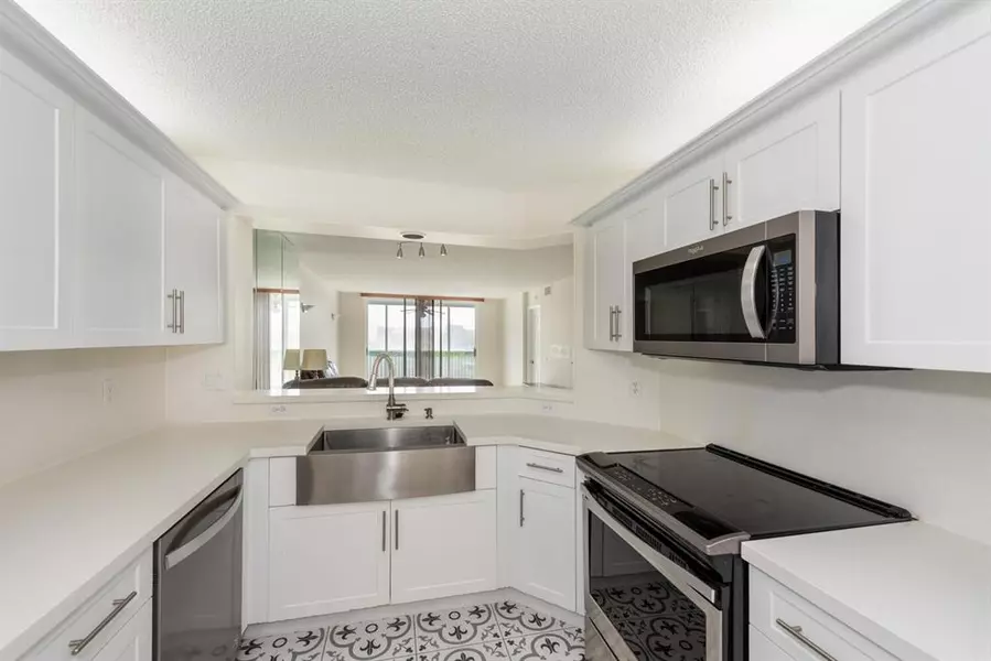 7466 Trent Dr #310, Tamarac, FL 33321