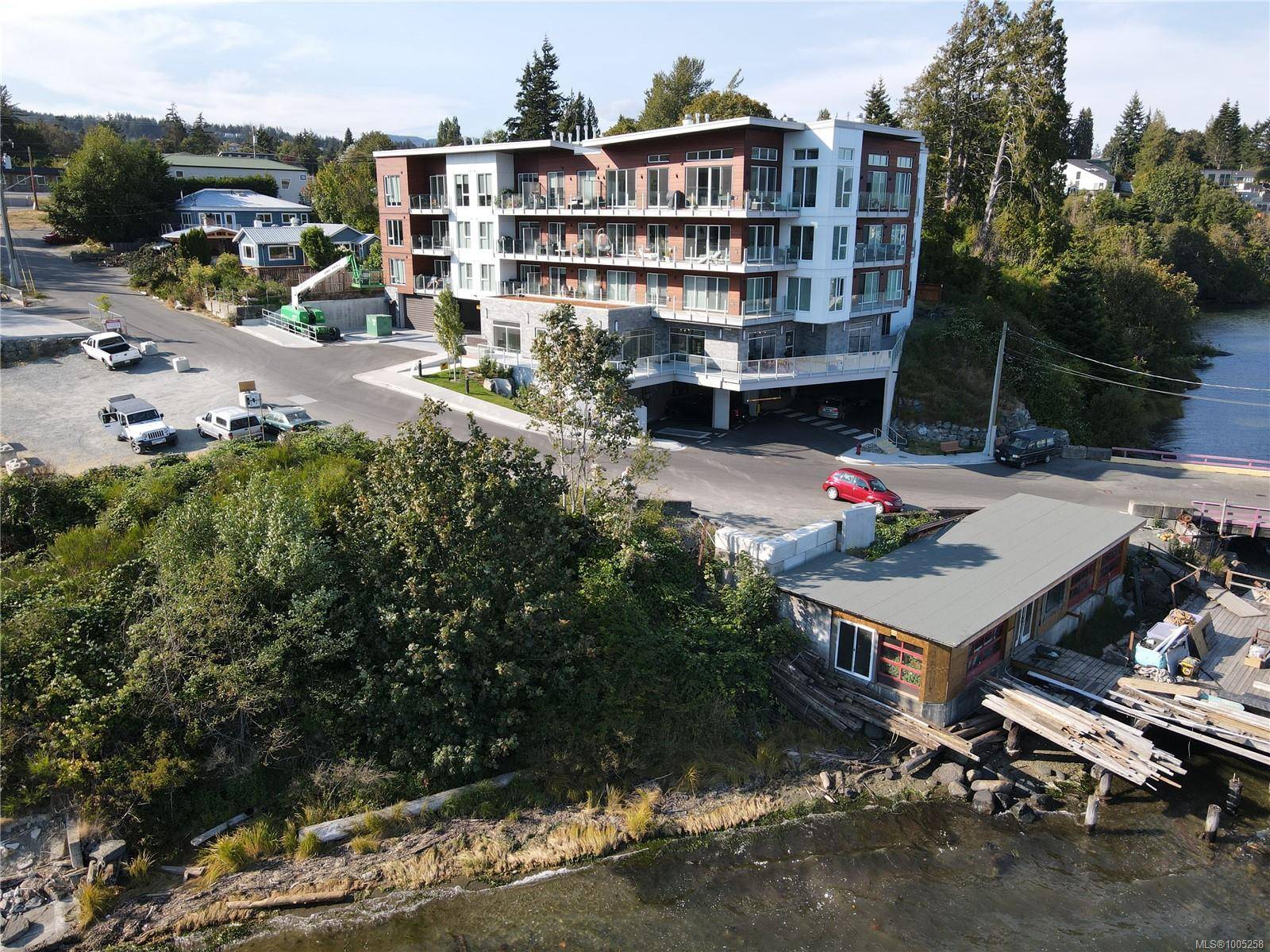 Sooke, BC V9Z 0N9,1820 Maple Ave S #305