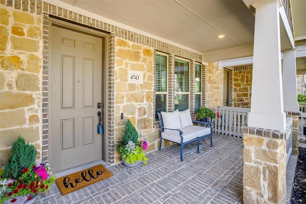 4743 Smokey Quartz Lane, Arlington, TX 76005