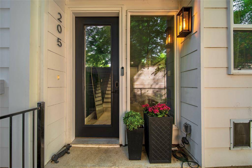Dallas, TX 75219,2908 Raleigh Street #205