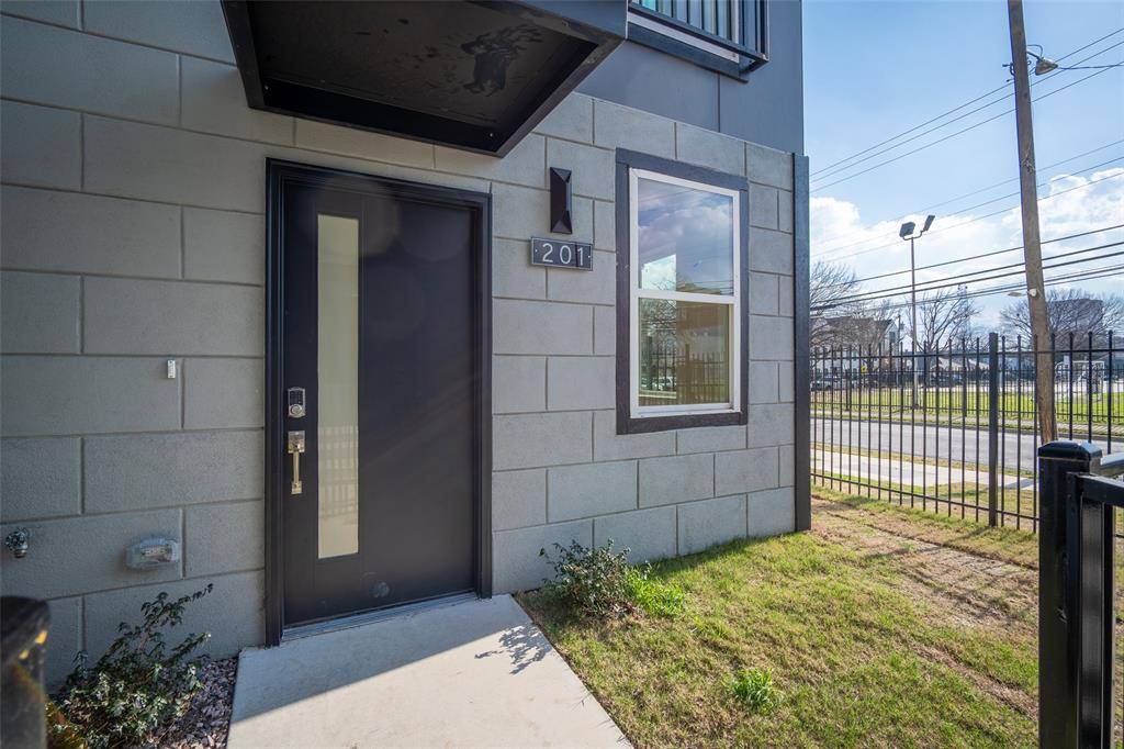 Dallas, TX 75204,1614 N Fitzhugh Avenue #105
