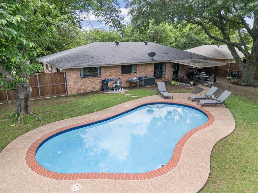 Midlothian, TX 76065,400 Rolling Hills Drive