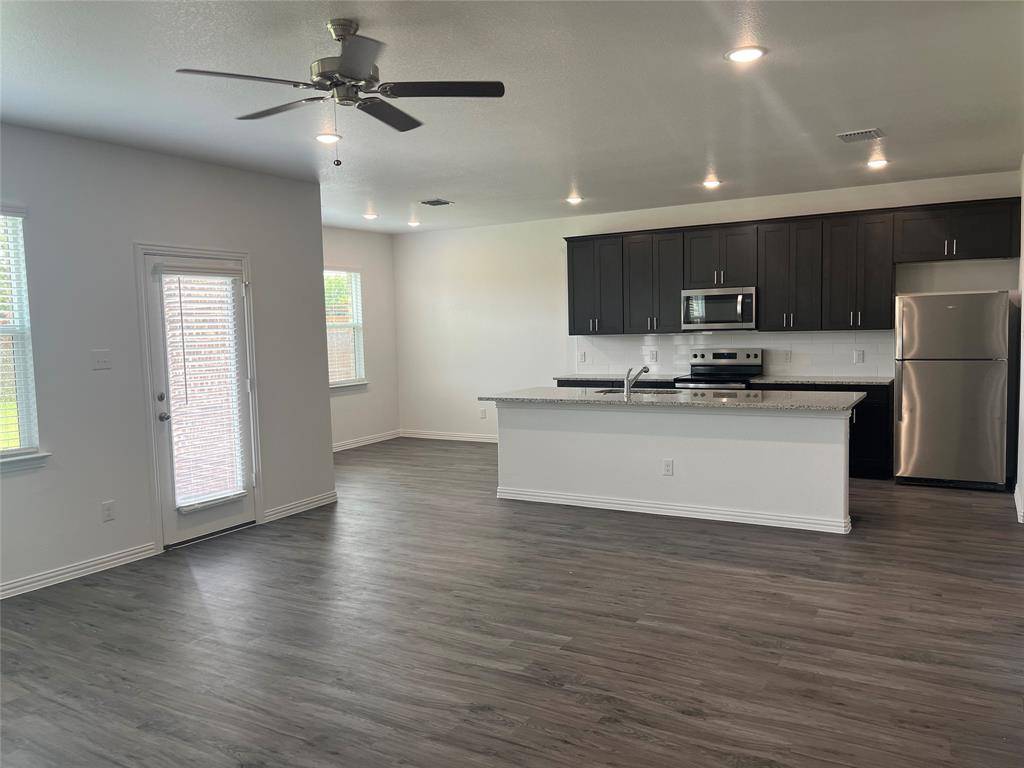 Red Oak, TX 75154,117 Village Court