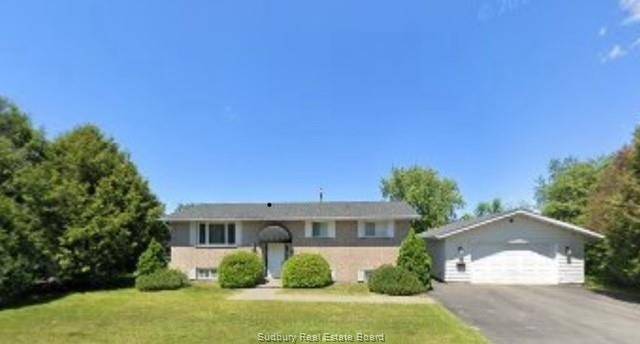 Sudbury, ON P3A 5B9,685 Beatrice CRES