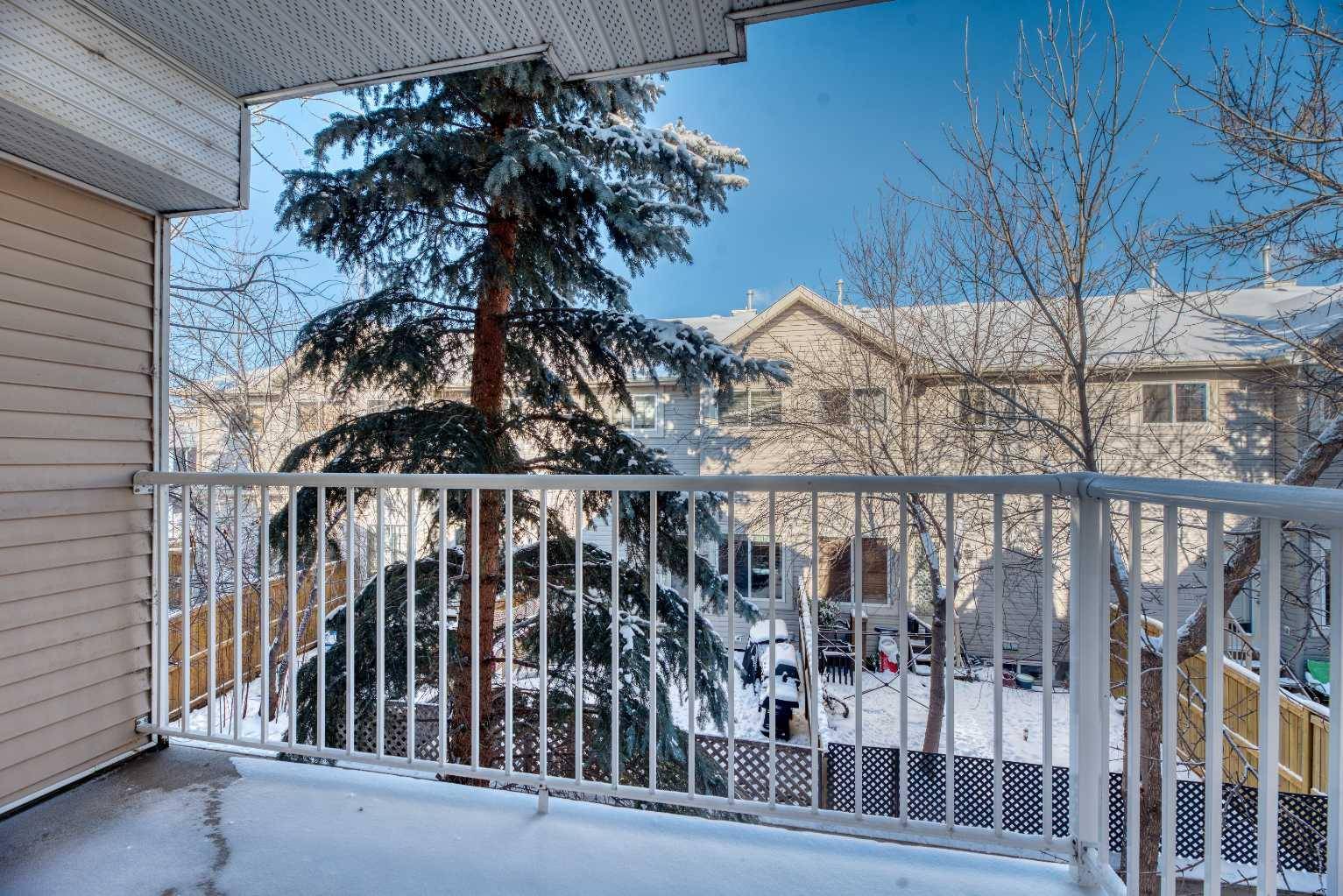 Strathmore, AB T1P 1W3,103 Strathaven DR #224