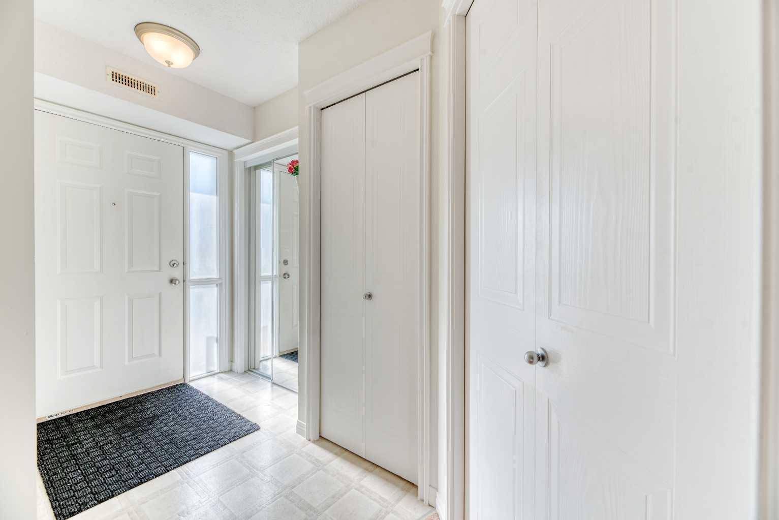 Strathmore, AB T1P 1W3,103 Strathaven DR #224