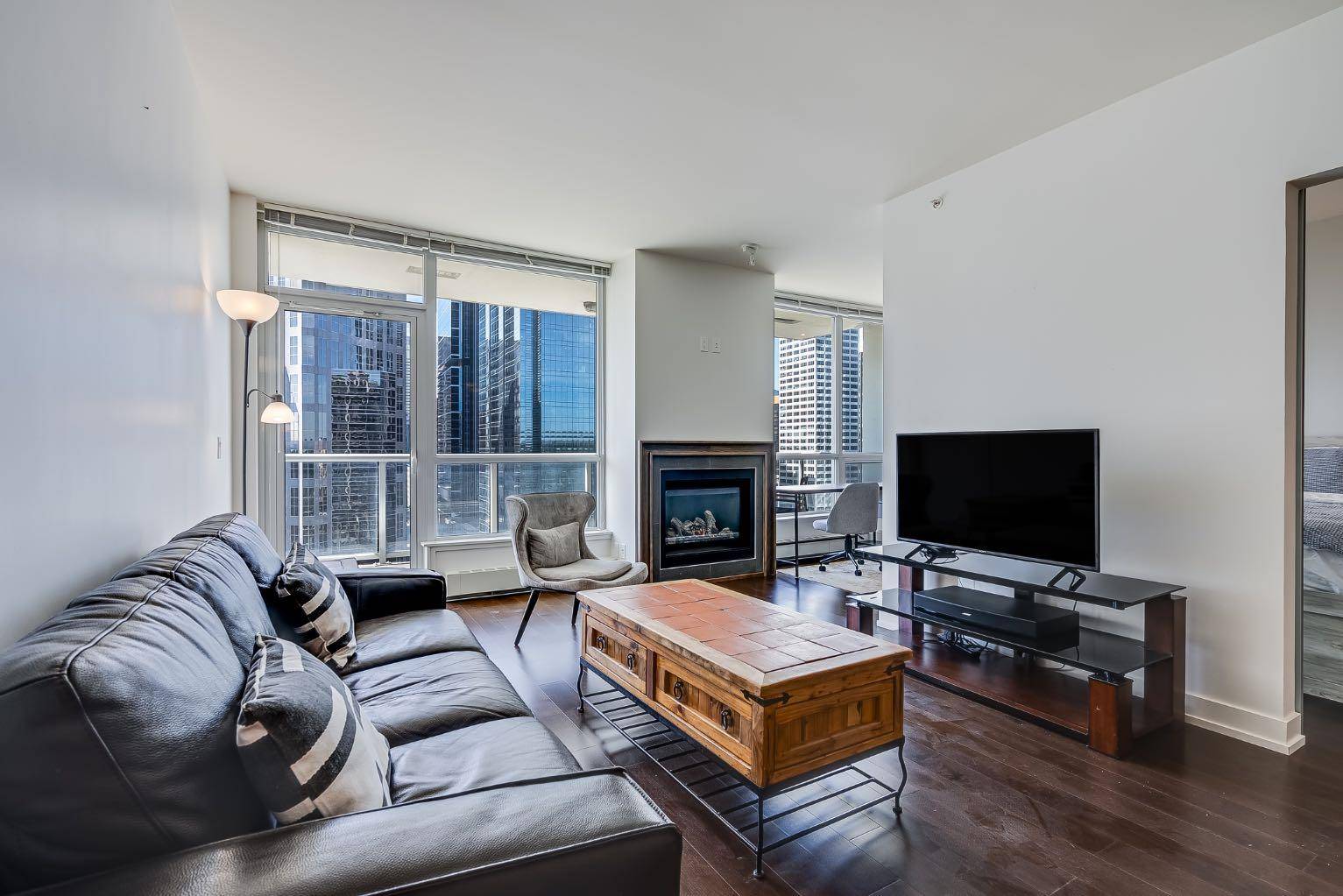 Calgary, AB T2P 0X2,222 Riverfront AVE Southwest #1626