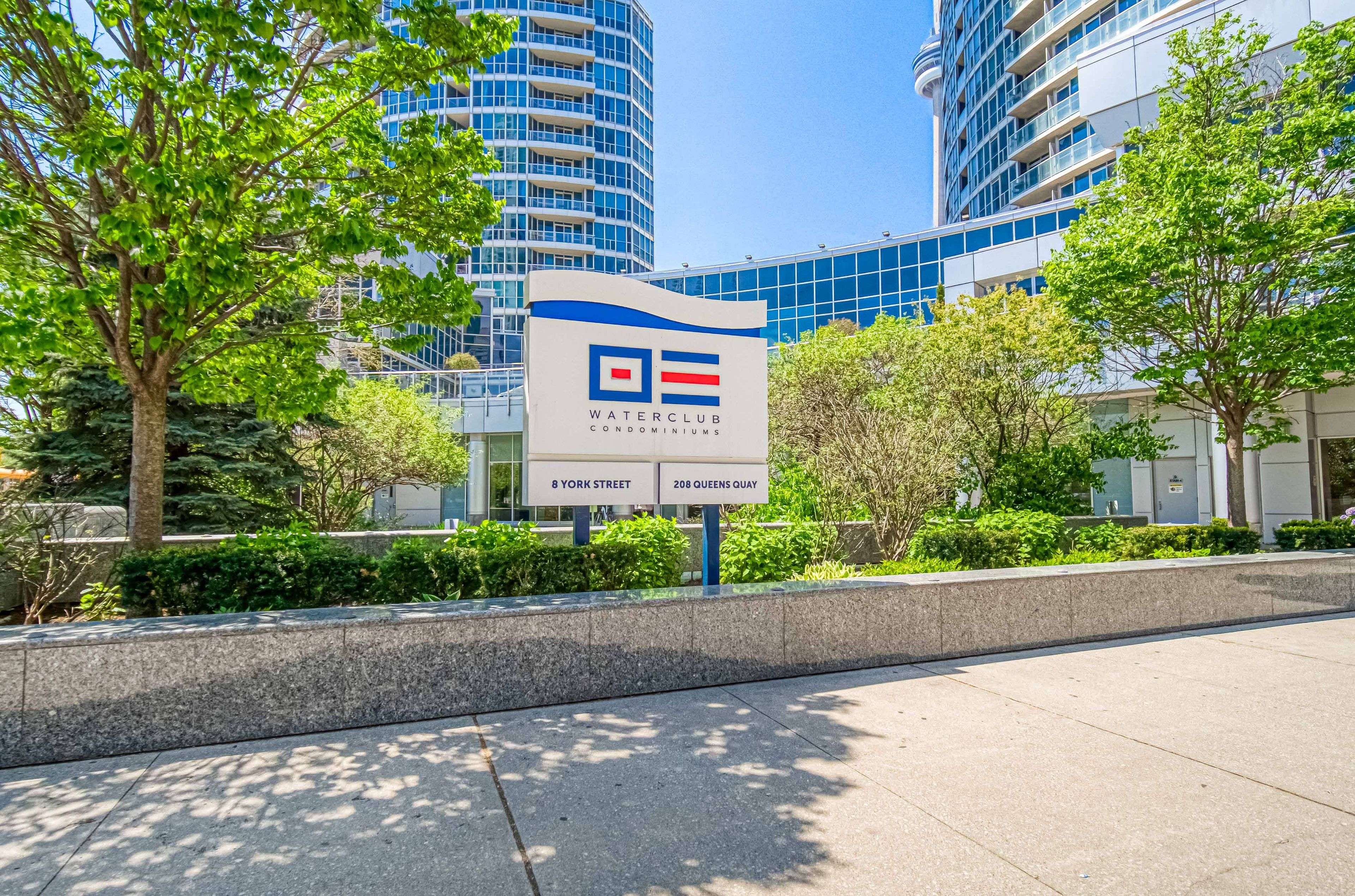 Toronto C01, ON M5J 2Y2,8 York ST #2811