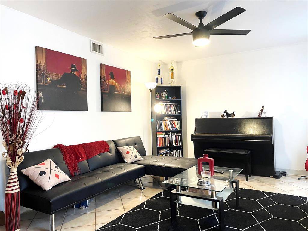 Davie, FL 33324,42 S Matador Ln ##5-24