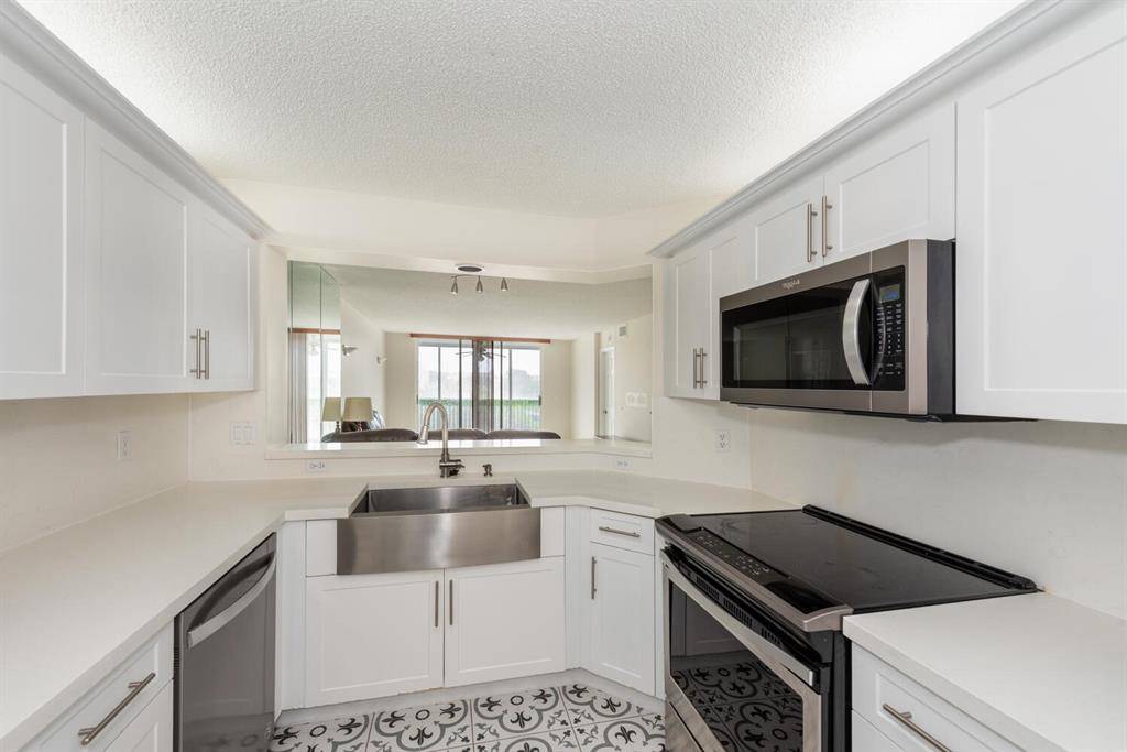 7466 Trent Dr #310, Tamarac, FL 33321