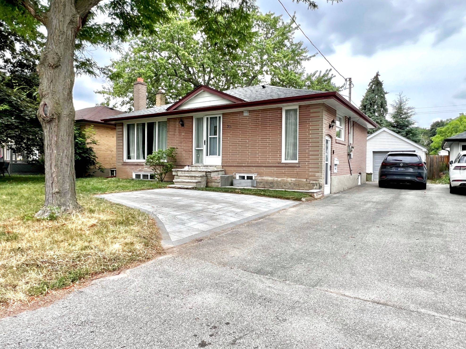 Richmond Hill, ON L4C 1R4,311 Boisdale AVE #Basement