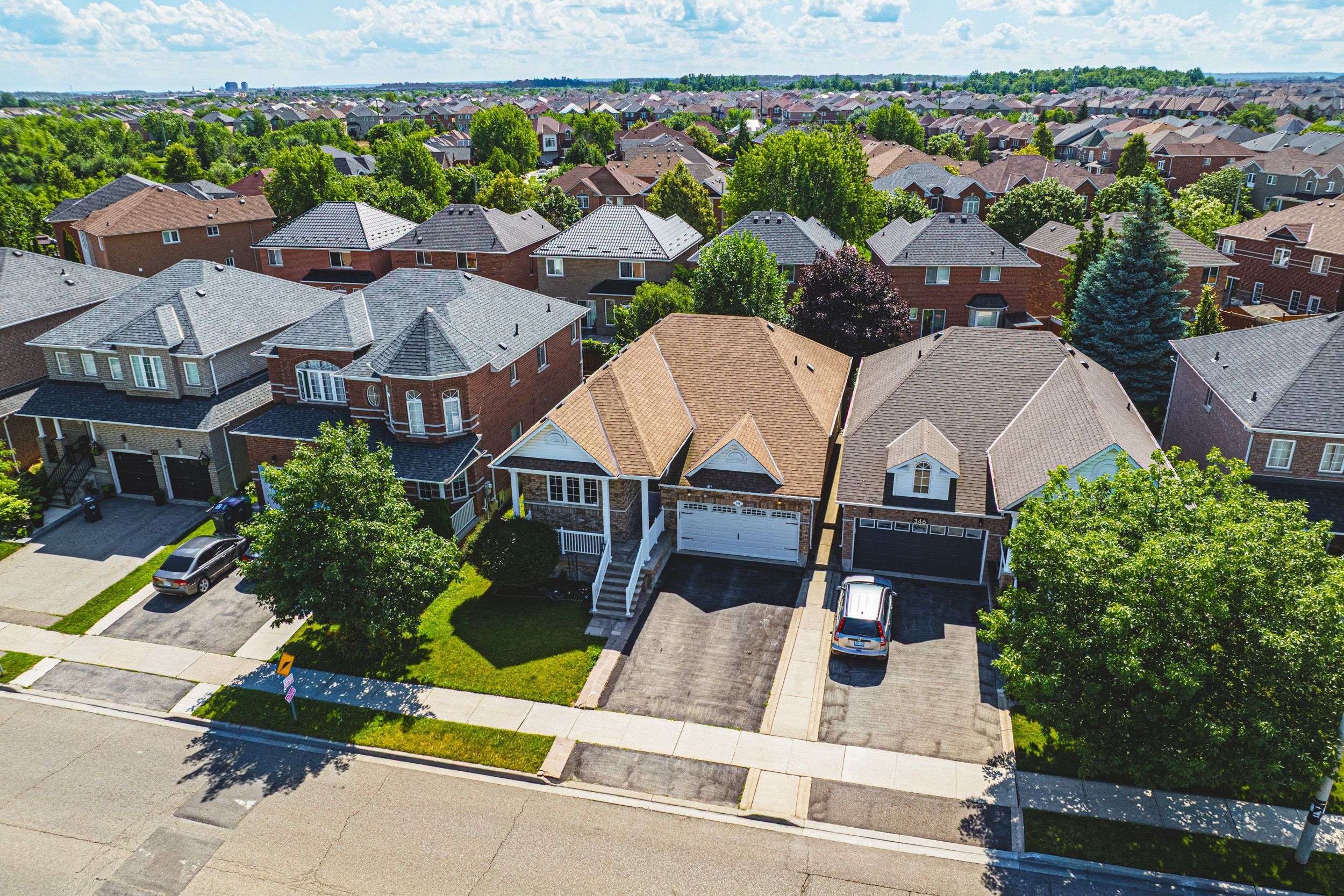 Brampton, ON L7A 1V4,344 Van Kirk DR