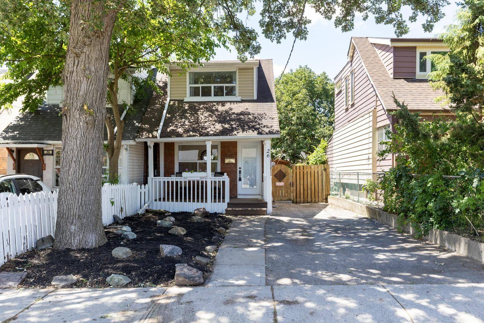 26 Norval ST, Toronto W03, ON M6N 3Z2