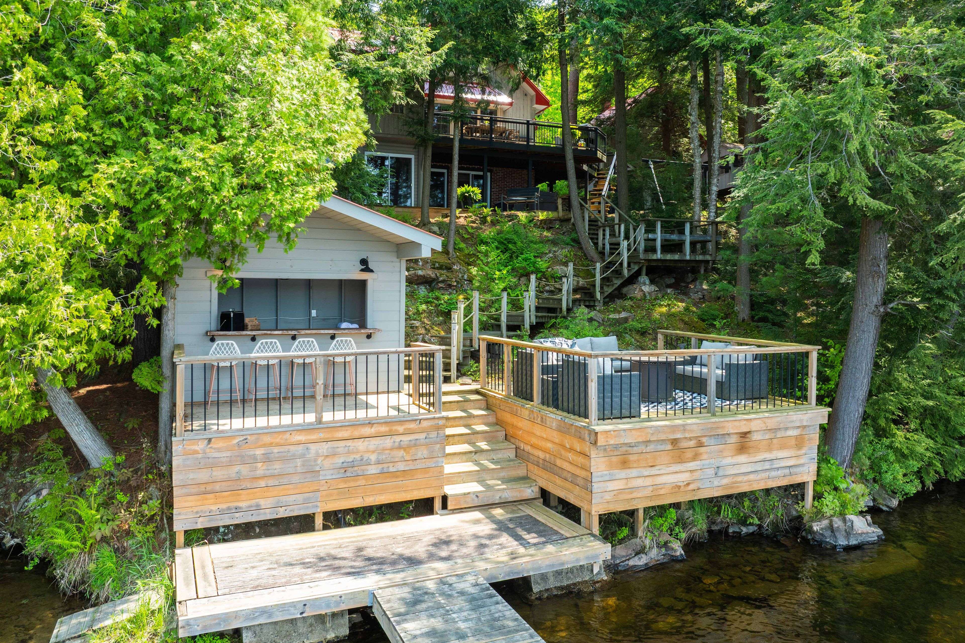Minden Hills, ON K0M 2L1,1050 Cobble Rose LN
