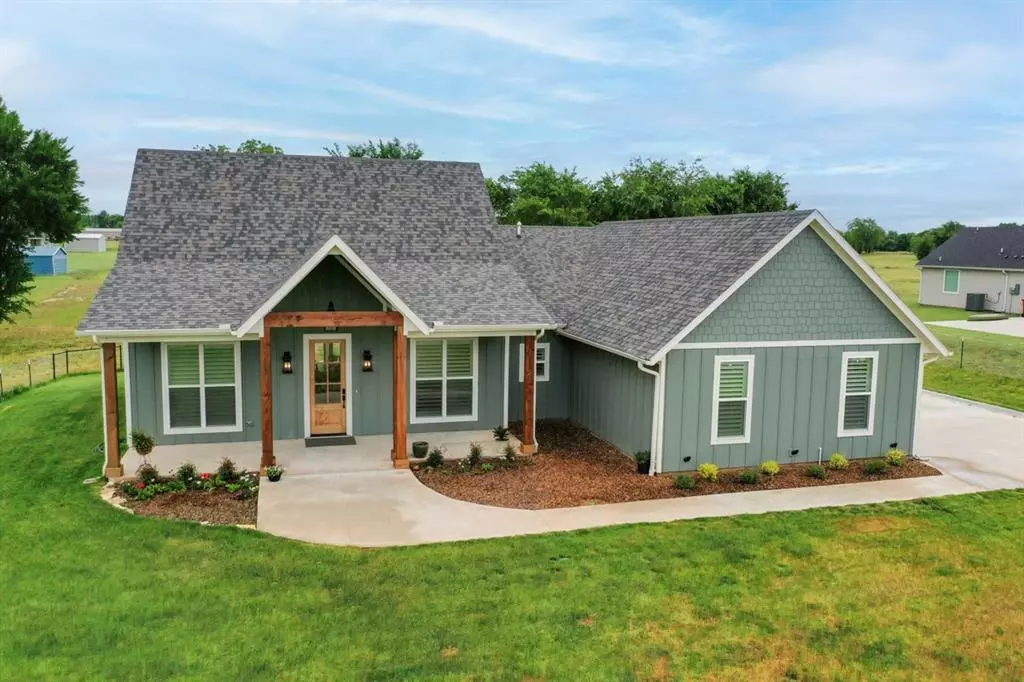 Whitewright, TX 75491,507 Wortham Road