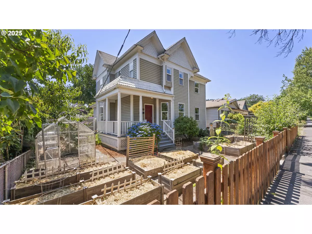 Portland, OR 97215,7824 SE ALDER ST
