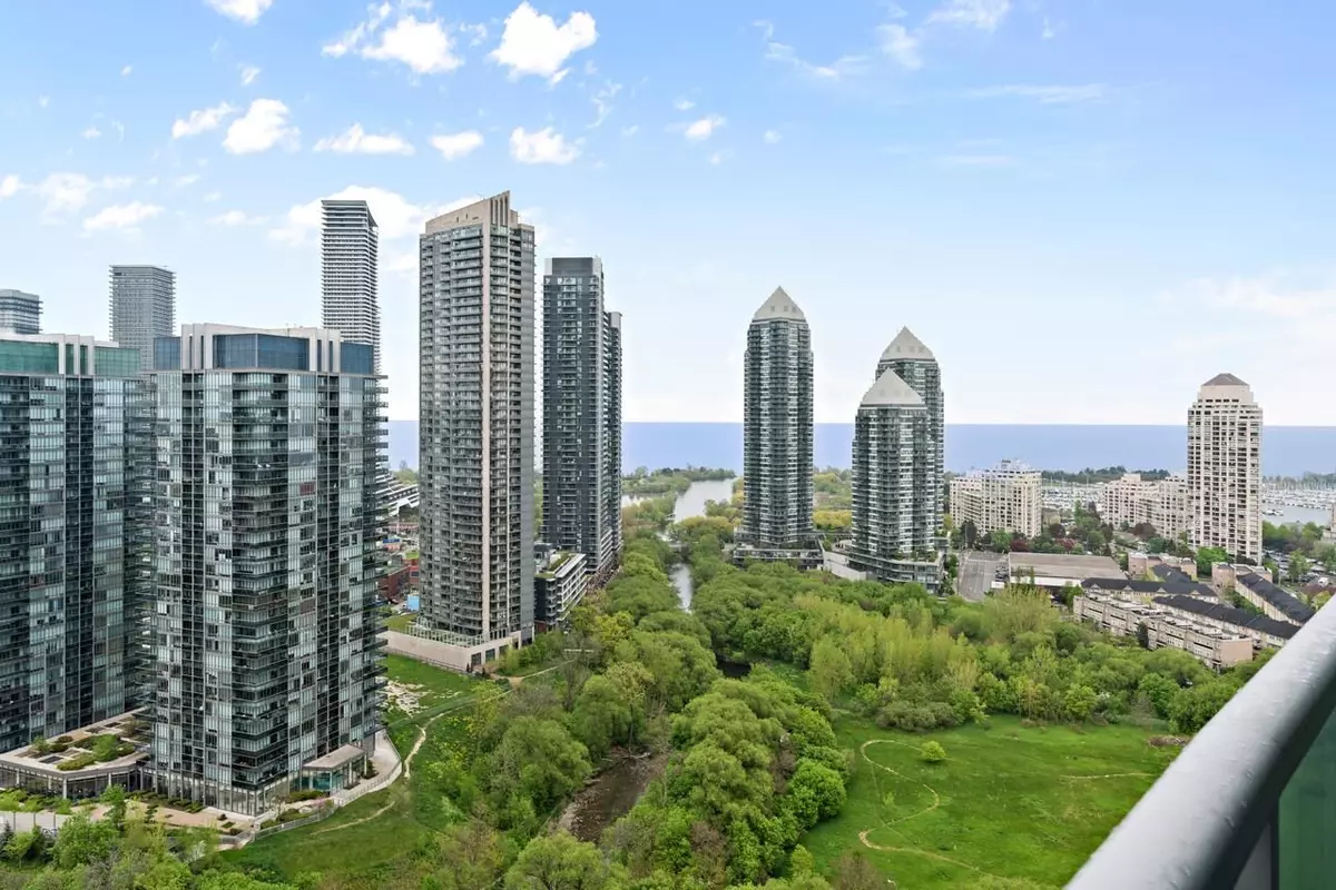 Toronto W06, ON M8Y 0A7,155 Legion RD N #1601