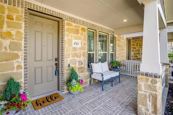 4743 Smokey Quartz Lane, Arlington, TX 76005