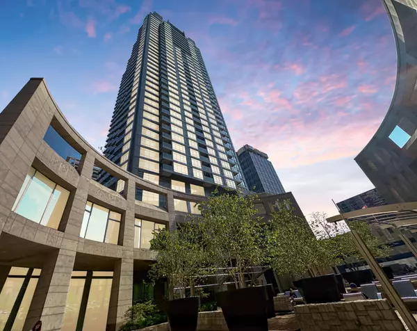 2181 Yonge ST #2706,  Toronto C10,  ON M4S 3H7