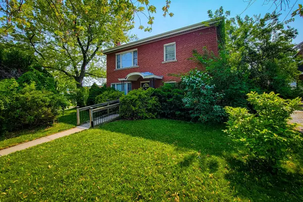 Hamilton, ON L8K 4R5,131 Erindale AVE