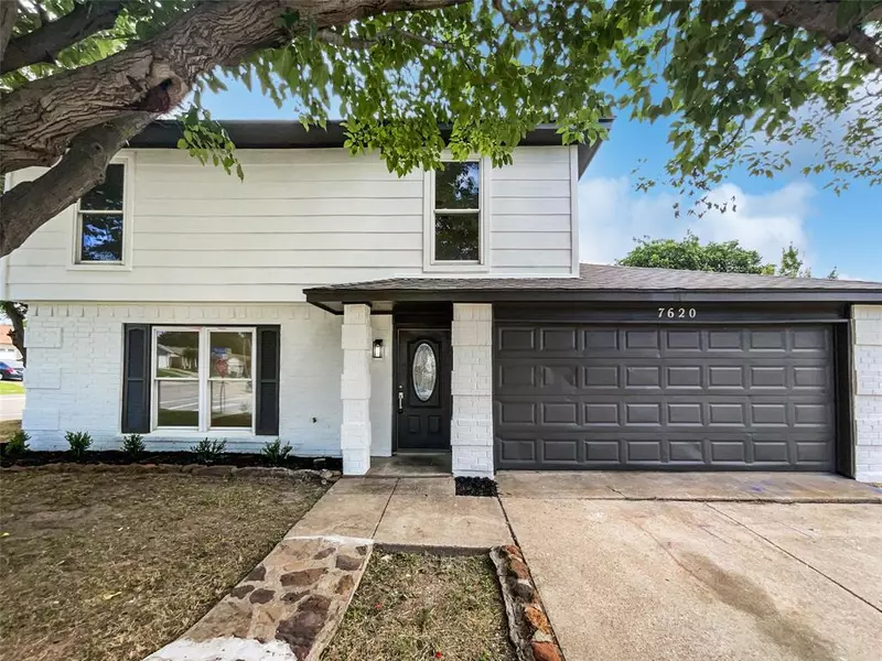 7620 Clover Lane, Watauga, TX 76148