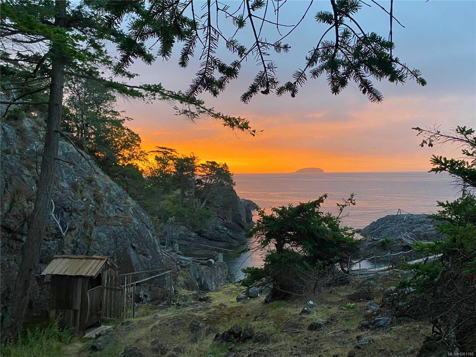 Lasqueti Island, BC V0R 2J0,LT 6 Lake Rd