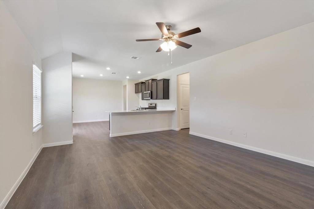 Denison, TX 75020,3901 Oak Creek Circle