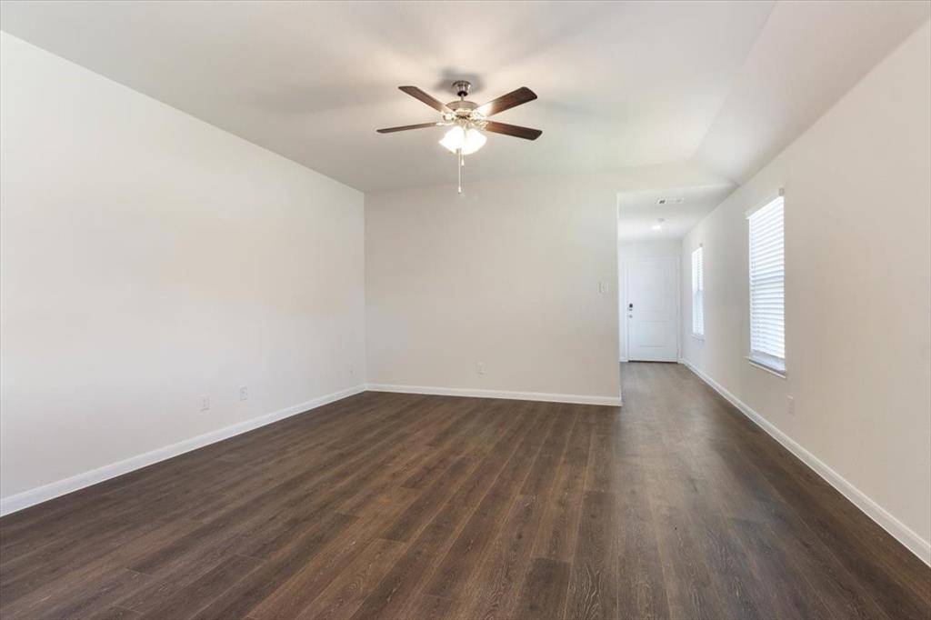 Denison, TX 75020,3901 Oak Creek Circle