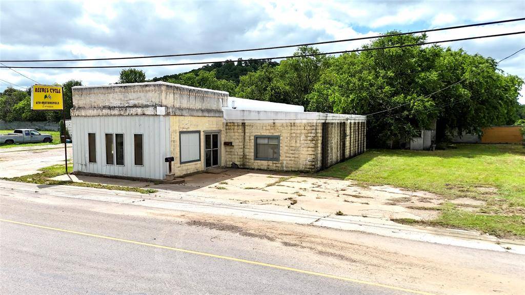 Mineral Wells, TX 76067,1119 Hubbard Street