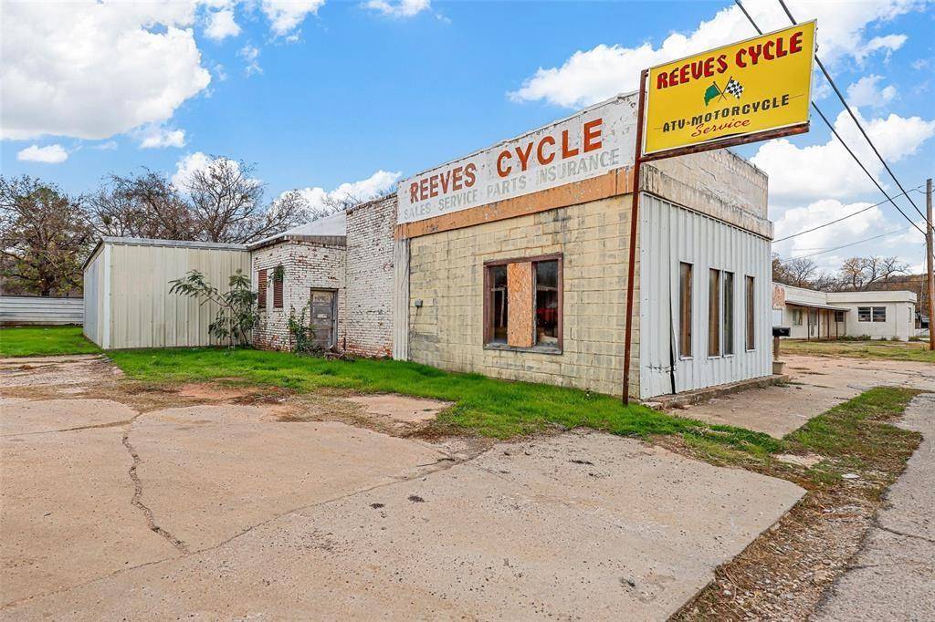 Mineral Wells, TX 76067,1119 Hubbard Street