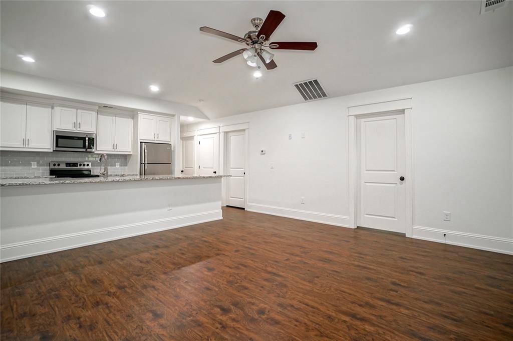 Denison, TX 75020,423 W Walker Street