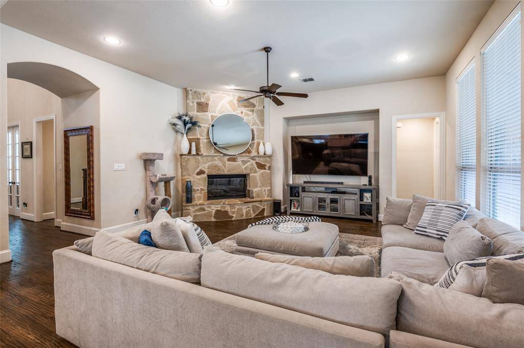 Allen, TX 75013,898 Clear Water Drive
