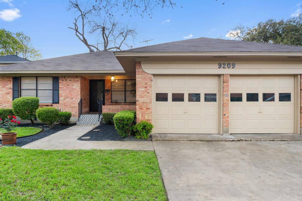 Dallas, TX 75228,9209 Lindaro Lane