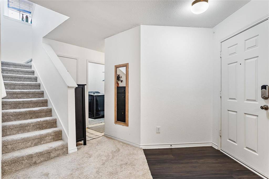Dallas, TX 75249,9507 Tallow Berry Drive