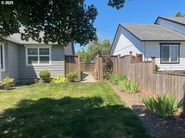 Eugene, OR 97402,1238 COLTON WAY
